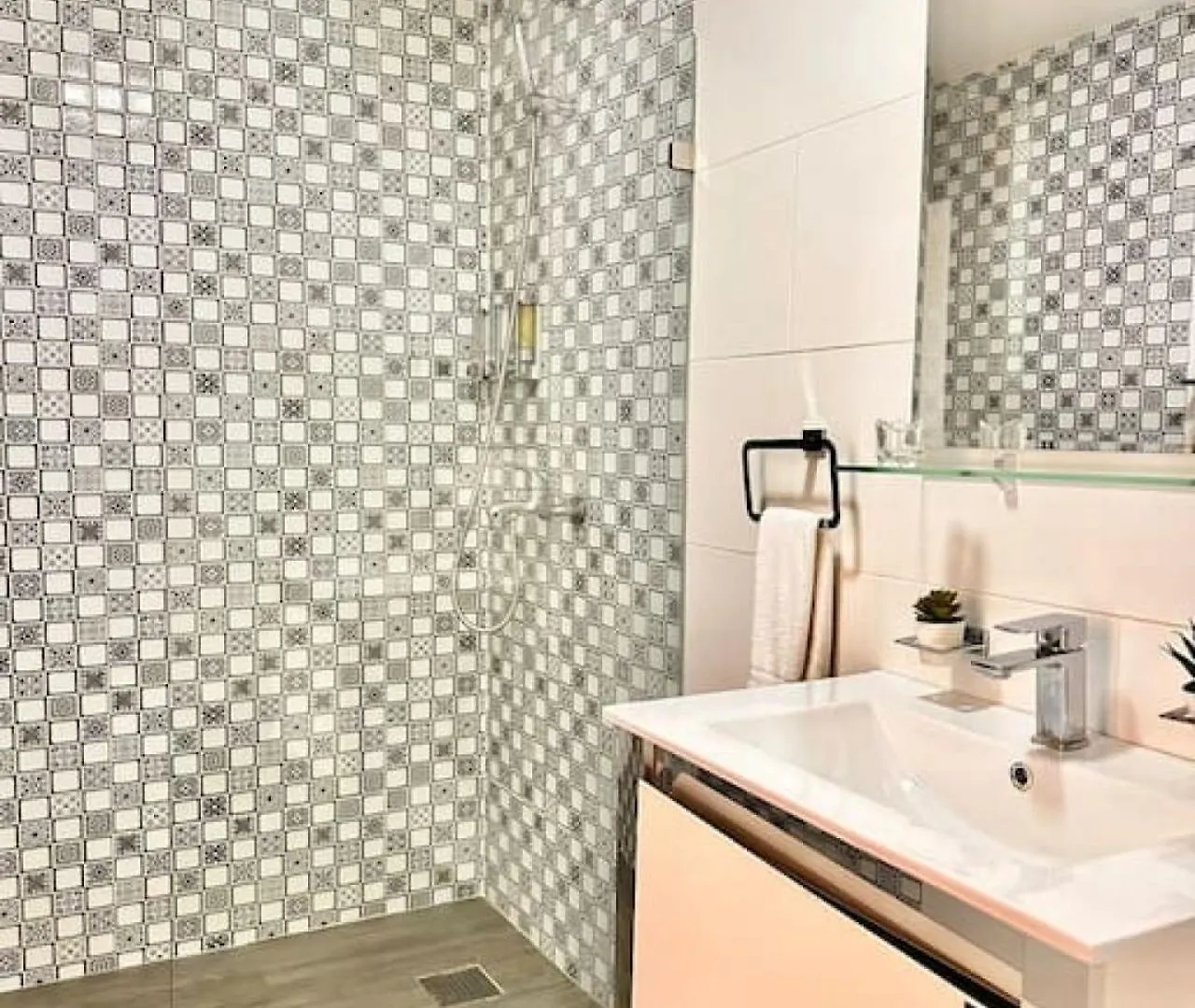 Apartamento New Loft Apt Full Ac King Bed Santo Domingo